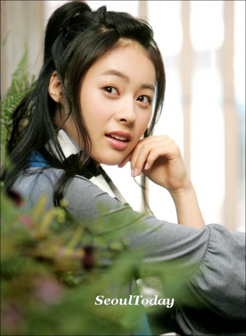 배우 허이재, 7살 연상 사업가와 비공개 '웨딩마치'